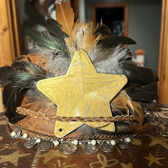 Brown star hat by Rakel J - Picture 4 of 4